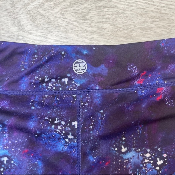 I Am Becoming IMB No Ride Workout 3” Inseam Shorts Galaxy Women’s XXL(14) - Picture 5 of 11